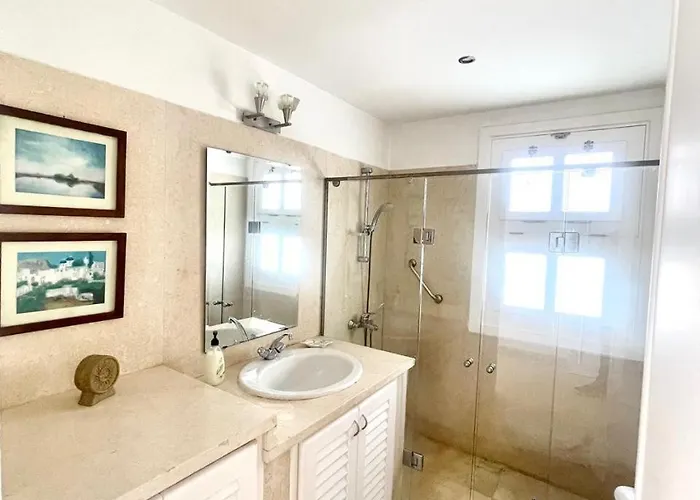 New Marina, 2 Bedrooms, Sea View *