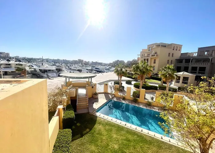 New Marina, 2 Bedrooms, Sea View Apartment *